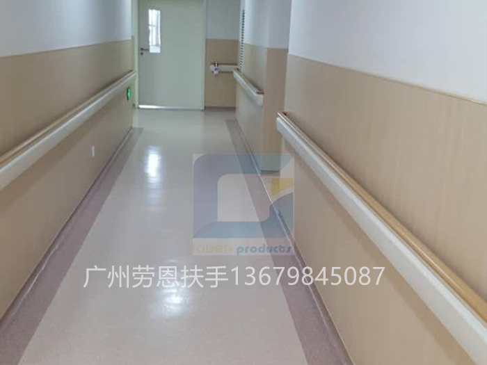 【湖北十堰】扶手設(shè)計(jì)的無障礙性在人與設(shè)施產(chǎn)品的接觸和互動上體現(xiàn)設(shè)計(jì)的人性化