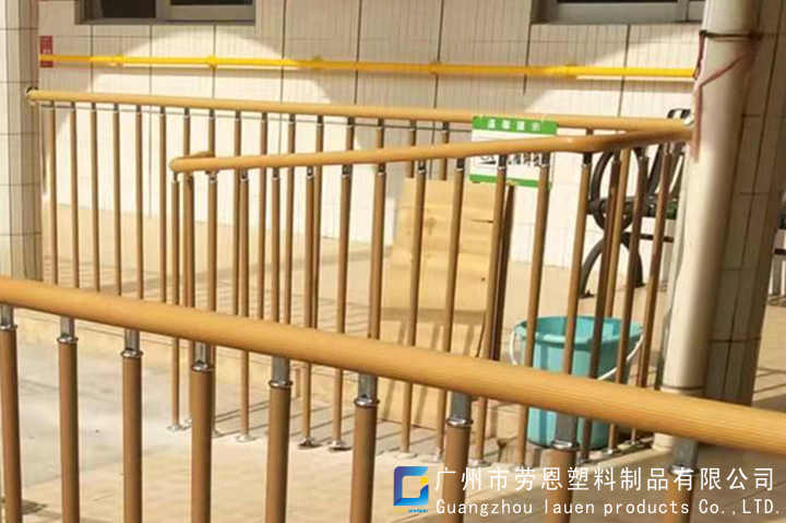 【佛山順德】無障礙坡道扶手，讓殘障老人們的出入更安全！